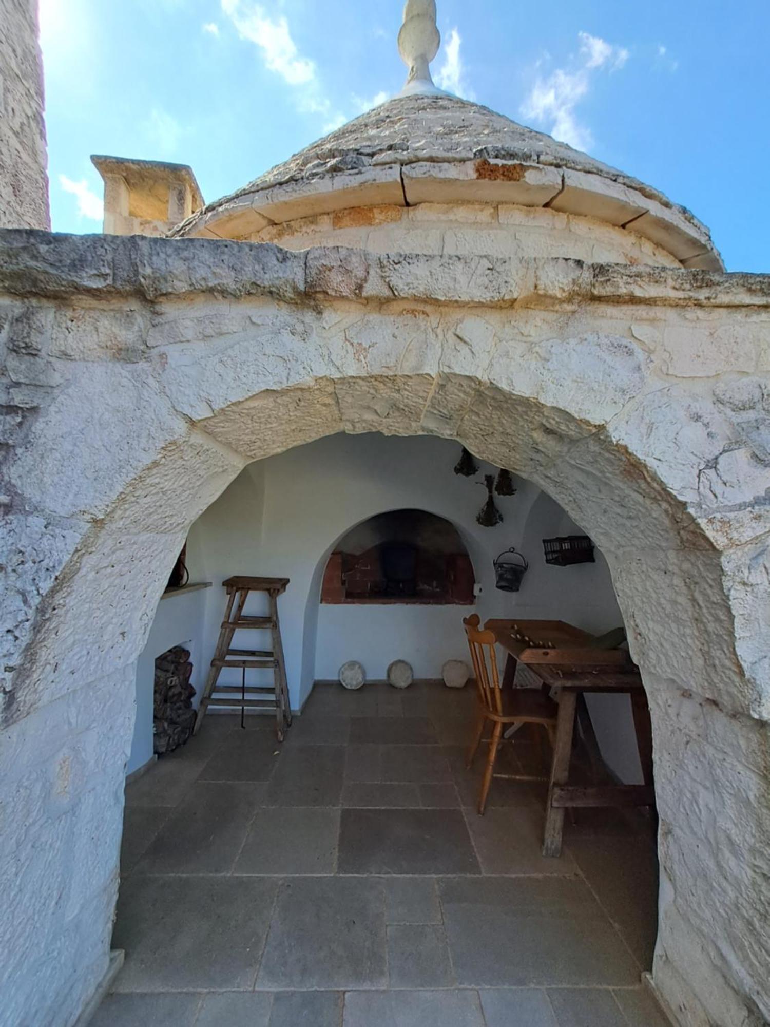 Pietra Pesara Locorotondo
